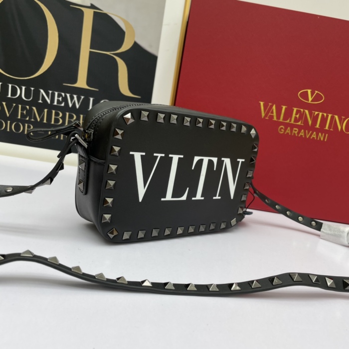 Valentino Women Shoulder Bags 18*12*6cm