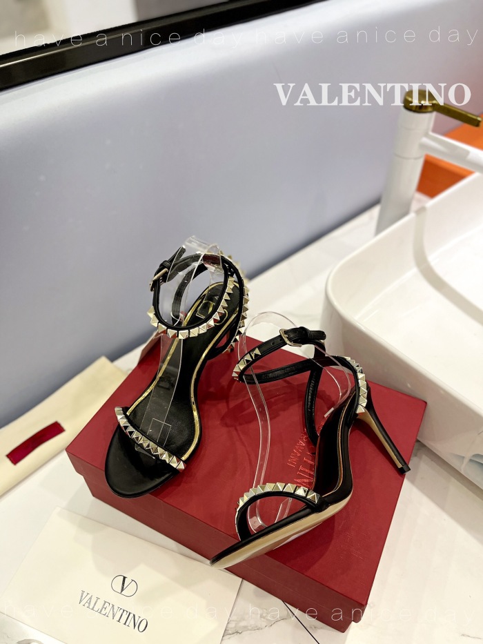 Valentino Rockstud Goatskin Pumps Size 35-41 4-Color