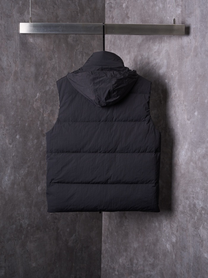 Burberry Unisex Winter Vest Size XS-XL