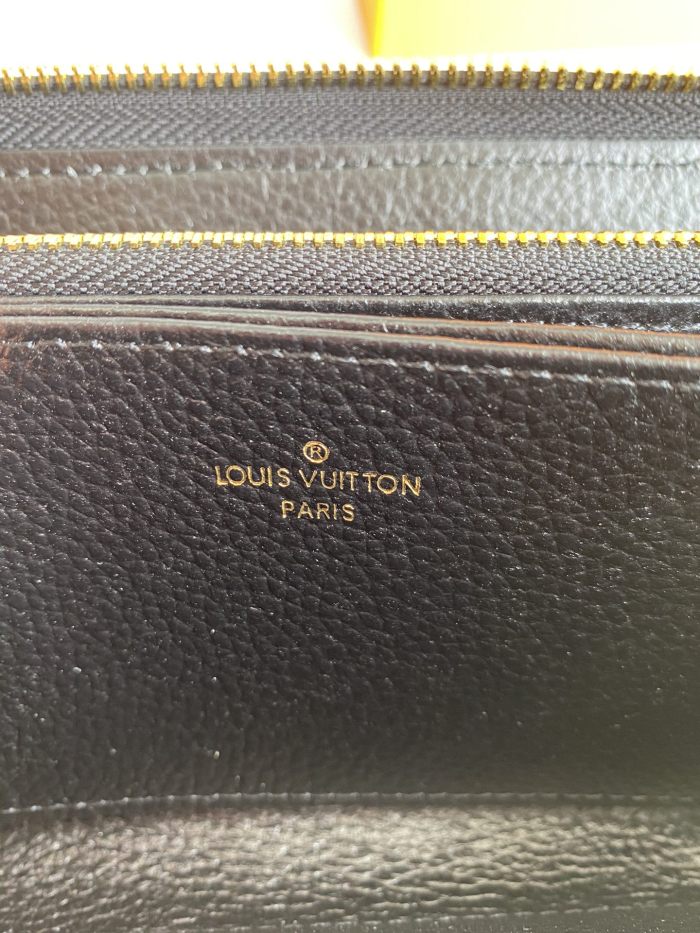 Louis Vuitton Wallet 19*10 cm