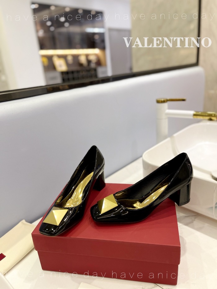 Valentino One Stud Patent Leather Pumps Size 35-41 4-Color