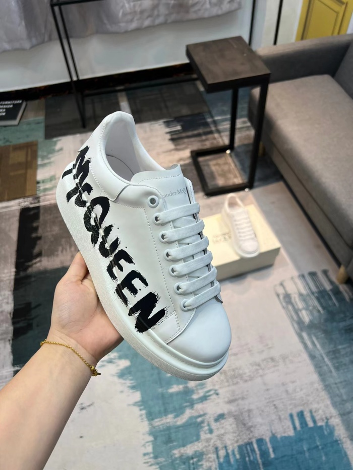 Alexander McQueen Graffiti Sneaker Size 35-45  2-Color