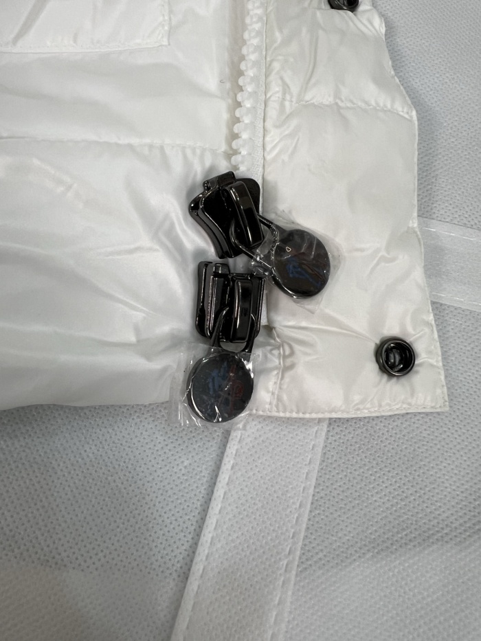 Moncler Tibb Men Winter Vest Size 1-5