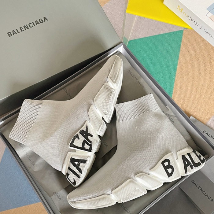 Balenciaga Speed 2.0 Graffiti Sneaker Size 35-45  5-Color