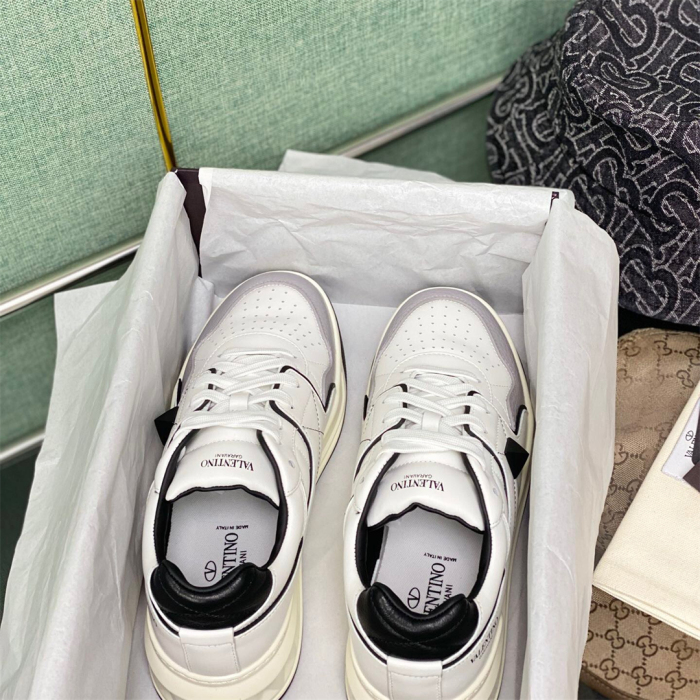 Valentino One Stud Low-Top Sneaker Size 36-45   10-Color
