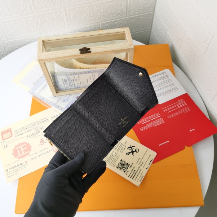 Louis Vuitton Wallet 12*2*9 cm