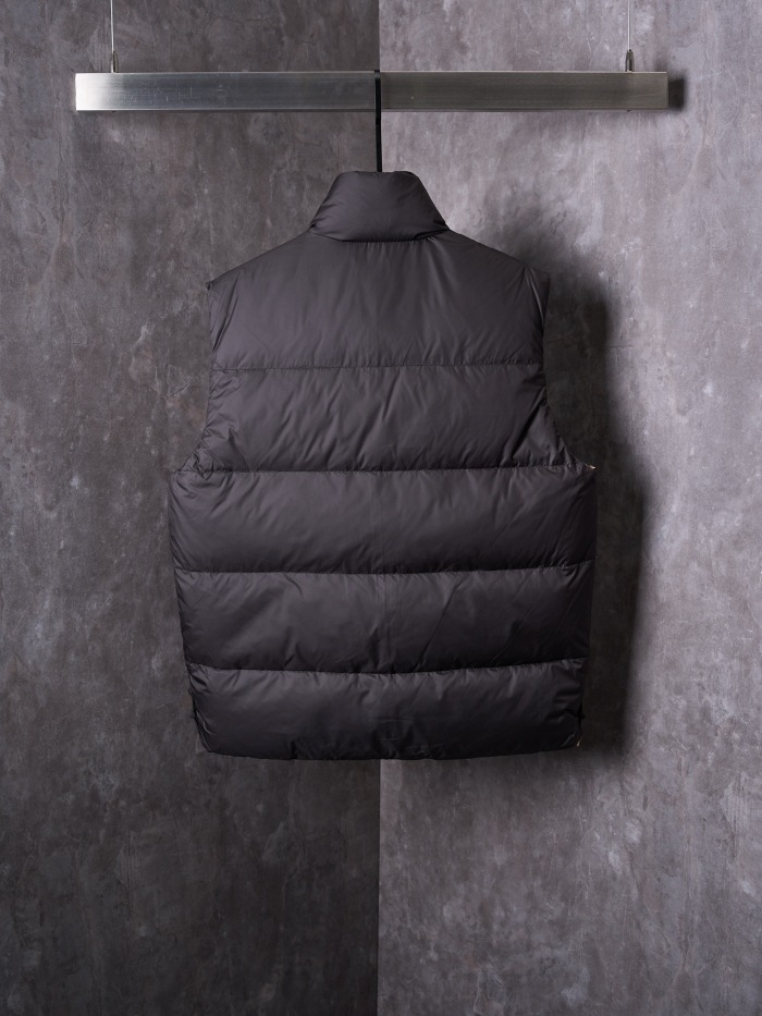Burberry Unisex Winter Vest Size S-XL