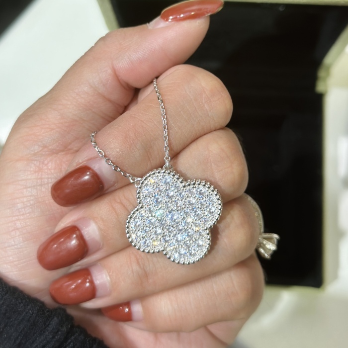 Van Cleef & Arpels Necklace