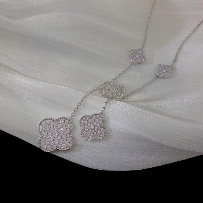 Van Cleef & Arpels Necklace