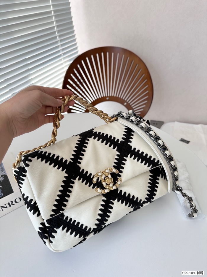 Chanel Women Shoulder Bags 25cm