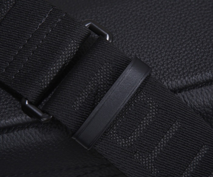Louis Vuitton M57080 Aerogram Shoulder Bags Size 28*24*10cm