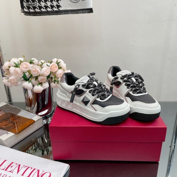 Valentino One Stud XL Sneaker Size 36-45   5-Color