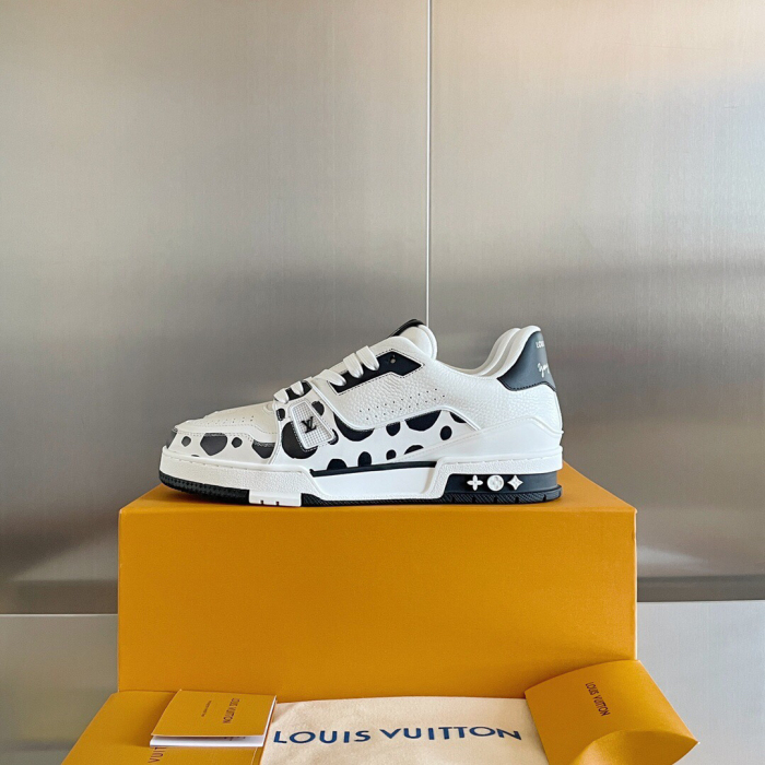 Louis Vuitton x YK LV Trainer Sneaker for Men Size 39-45   3-Color