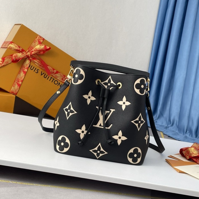 Louis Vuitton M45497 NoéNoé MM Shoulder Bag Size 26*26*17.5cm