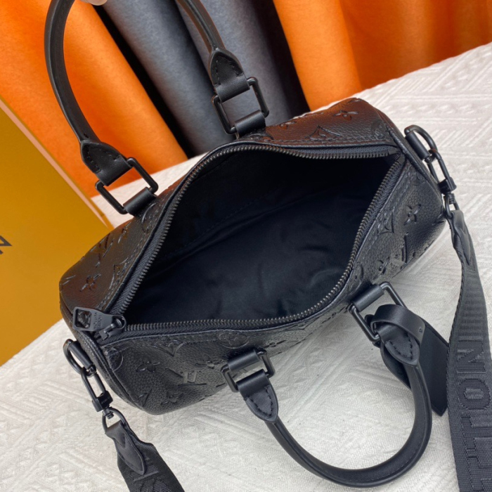 Louis Vuitton Keepall Bandoulière 25 Bags for Men