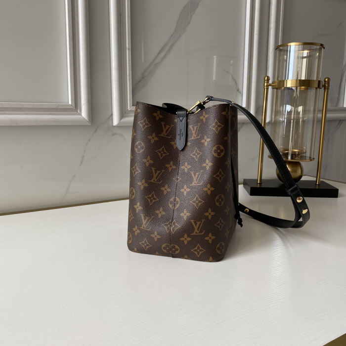 Louis Vuitton M44020 NéoNoé Women Bags Size 27*26*22cm