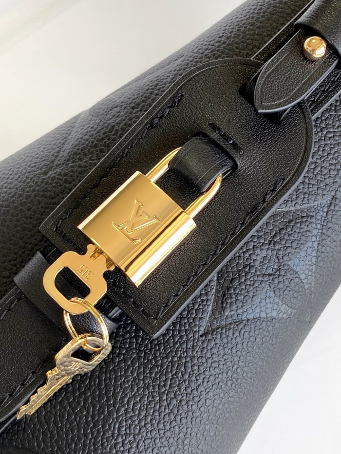 Louis Vuitton M13480 Women Shoulder Bags Size 16*18*12cm
