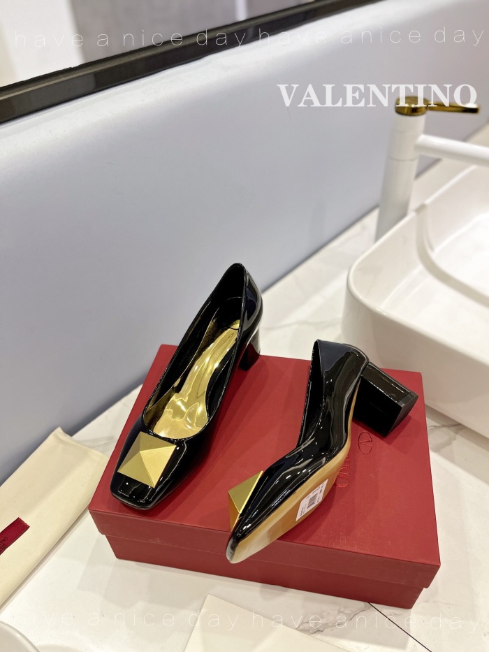 Valentino One Stud Patent Leather Pumps Size 35-41 4-Color