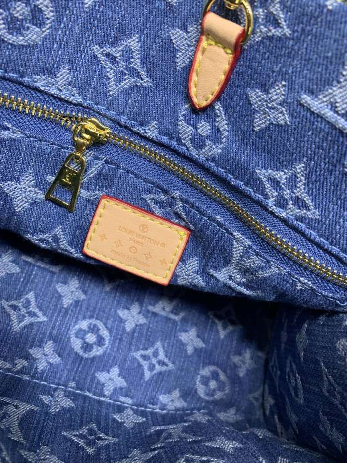 Louis Vuitton M46373 OnTheGo Monogram Reverse Giant Denim Cowboy  Shoulder Bags Size 25*19*11.5cm