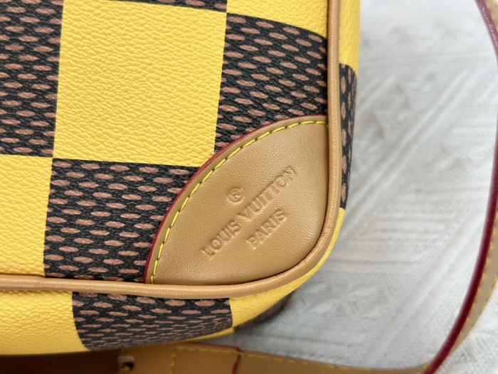 Louis Vuitton N40562 Shoulder Bags Size 20cm