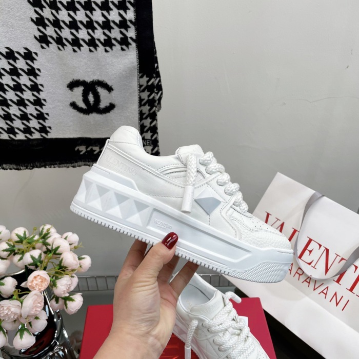 Valentino One Stud XL Sneaker Size 36-45   5-Color