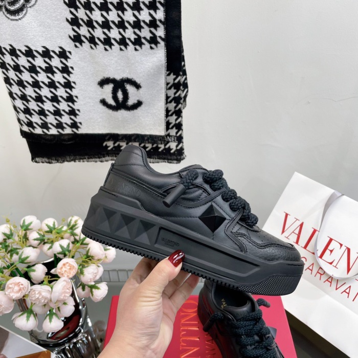 Valentino One Stud XL Sneaker Size 36-45   5-Color