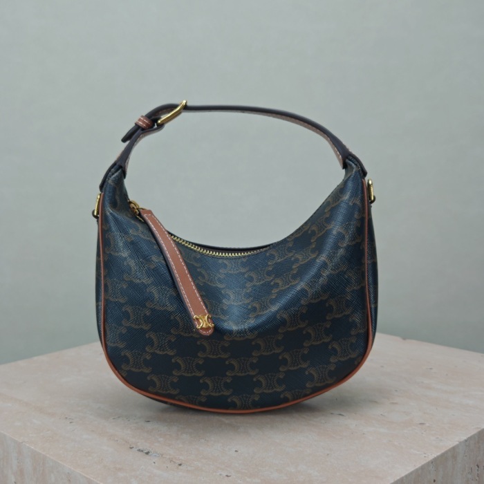 Celine 25ss Lulu Shoulder Bags Size 24*21*5cm