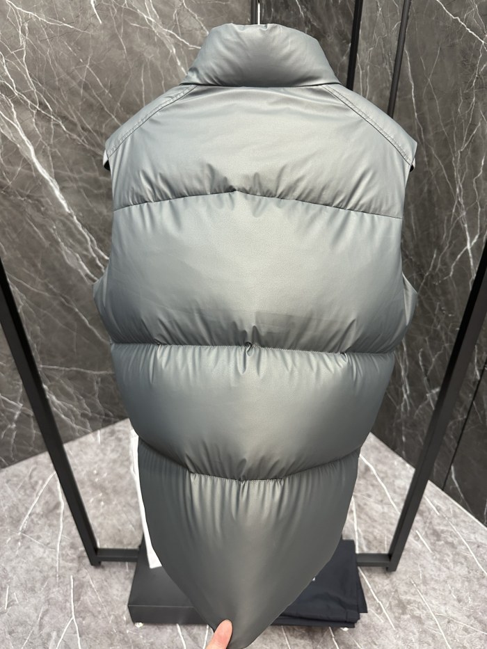 Prada Men Winter Vest Size 48-56