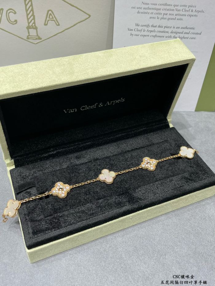 Van Cleef & Arpels Bracelet