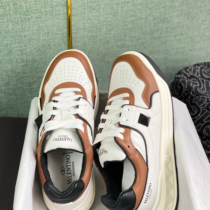 Valentino One Stud Low-Top Sneaker Size 36-45   10-Color
