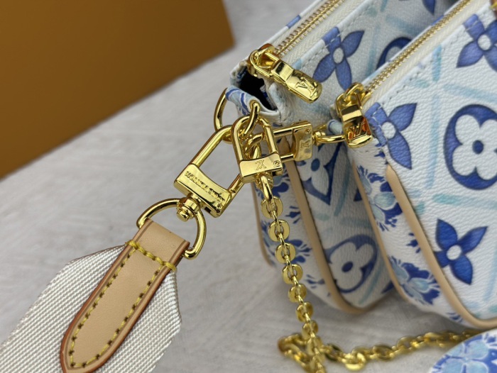 Louis Vuitton M25374 Multi Pochette Accessoires Shoulder Bags Size 24*13.5*4cm