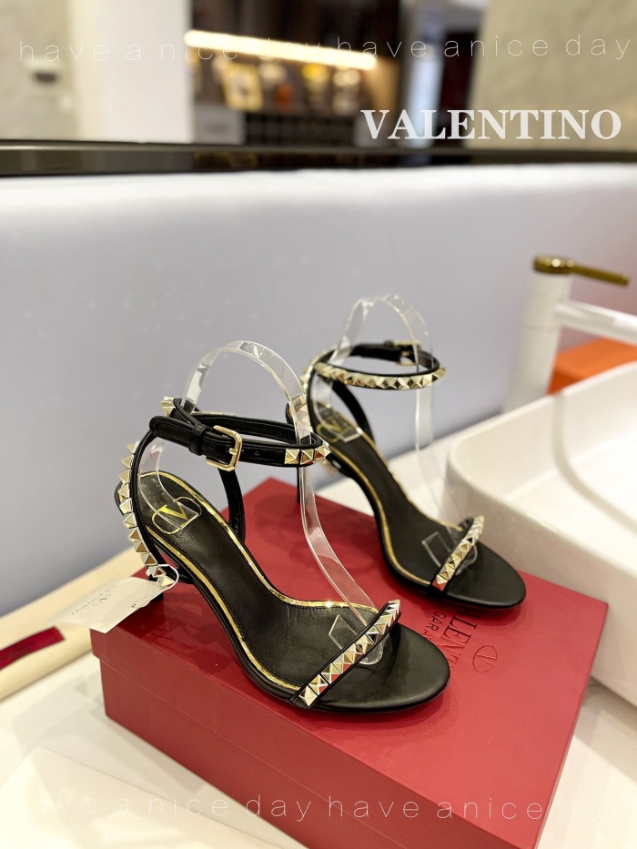 Valentino Rockstud Goatskin Pumps Size 35-41 4-Color