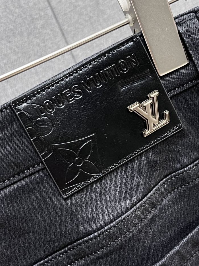 Louis Vuitton New Men Jeans Size 28-38