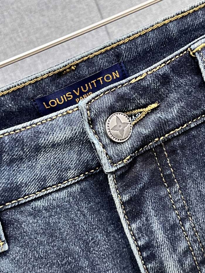 Louis Vuitton New Men Jeans Size 29-38