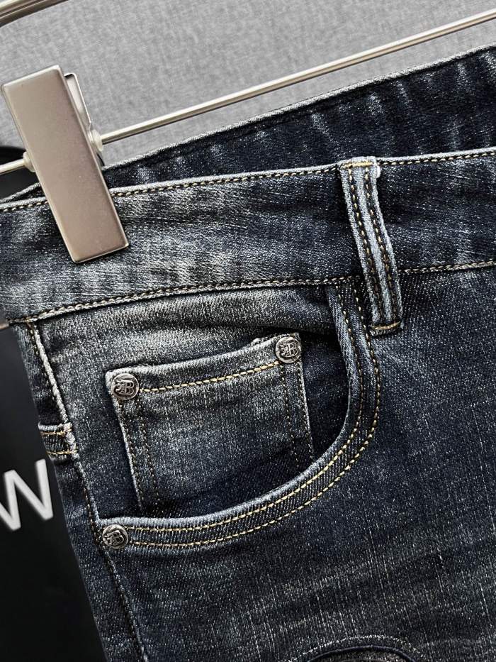 Burberry New Men Jeans Size 28-38