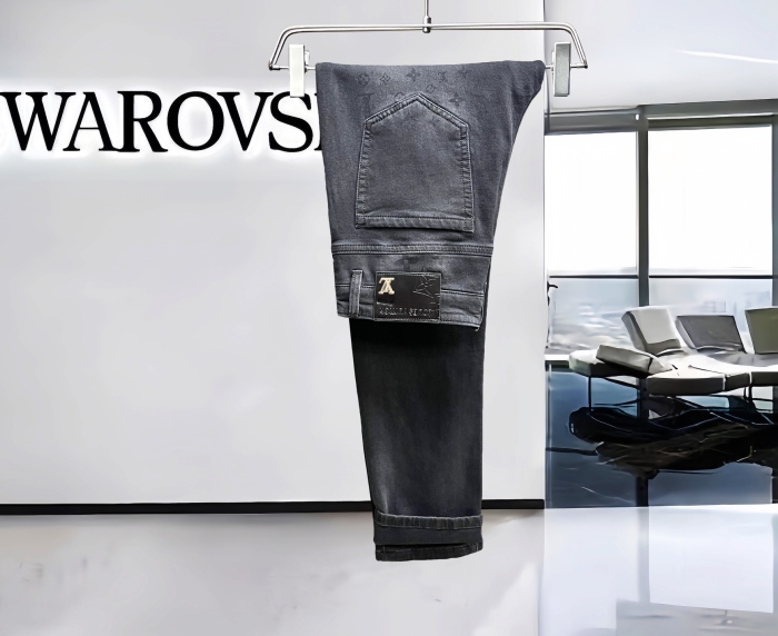 Louis Vuitton New Men Jeans Size 28-38
