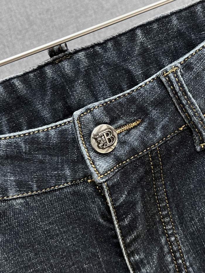 Burberry New Men Jeans Size 28-38