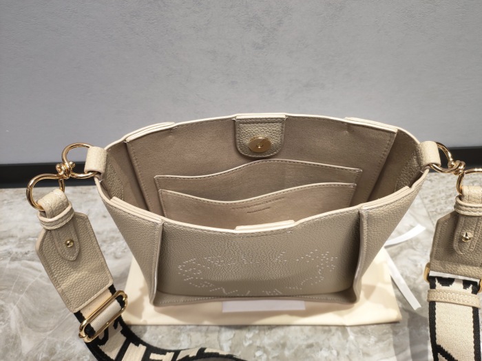 Stella McCartney Women Shoulder Bags Size 23*23*8cm