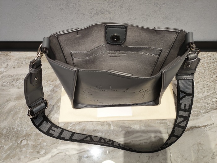 Stella McCartney Women Shoulder Bags Size 23*23*8cm