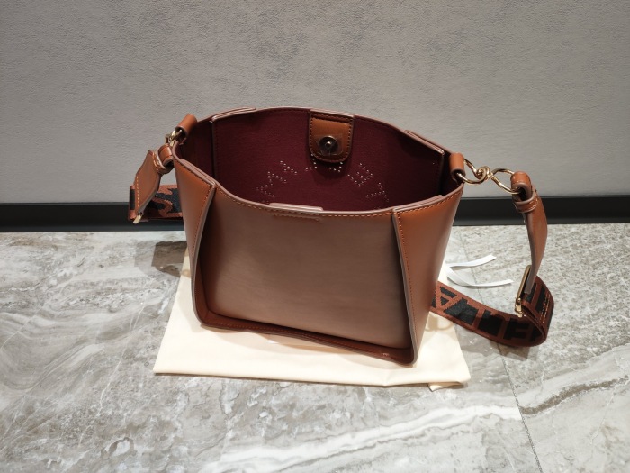 Stella McCartney Women Shoulder Bags Size 23*23*8cm