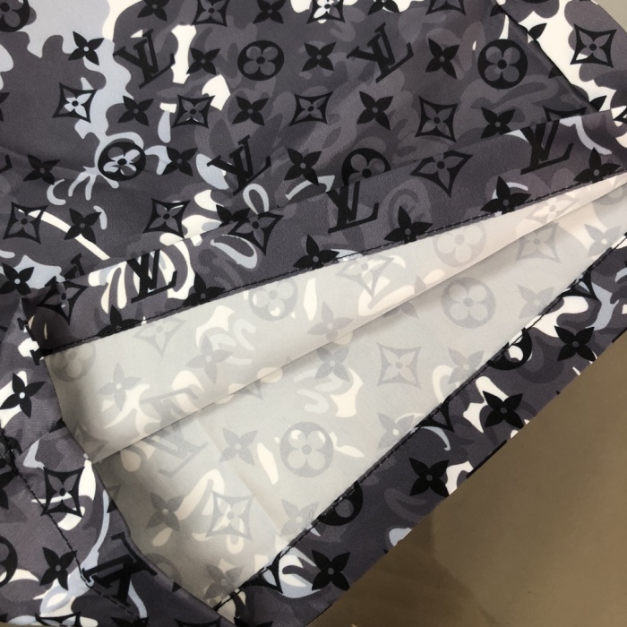 Louis Vuitton Beach Shorts Size M-XXXL