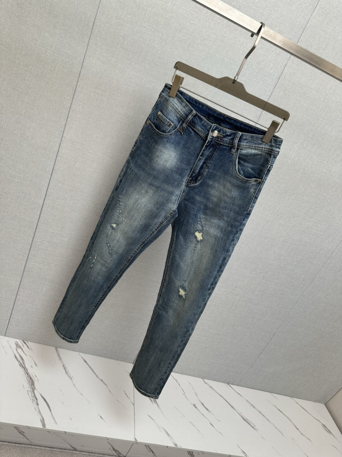 Burberry New Men Jeans Size 29-38