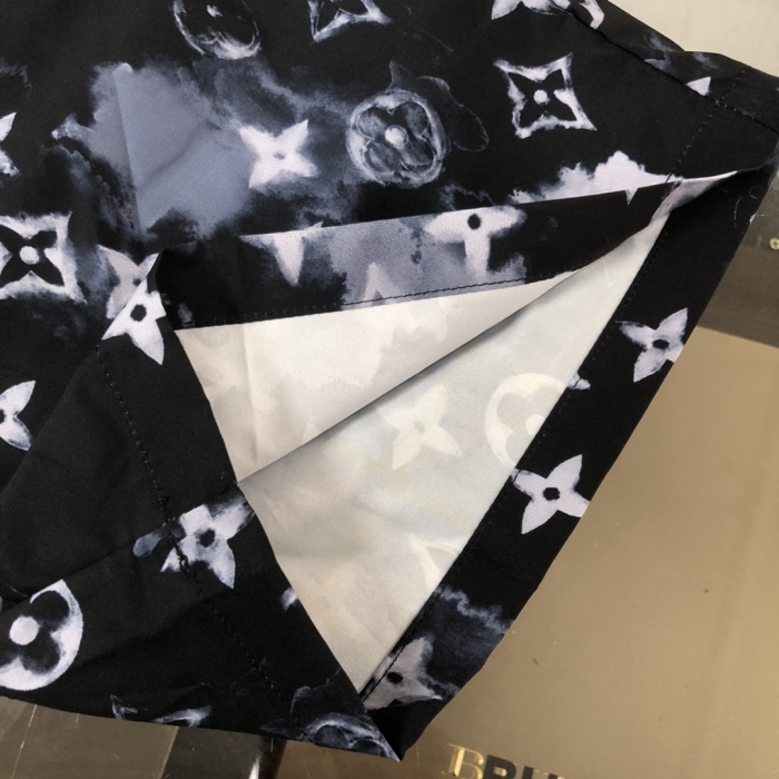 Louis Vuitton Beach Shorts Size M-XXXL