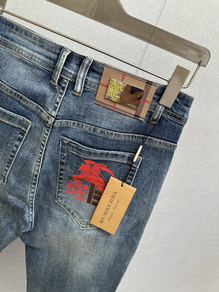 Burberry New Men Jeans Size 29-38