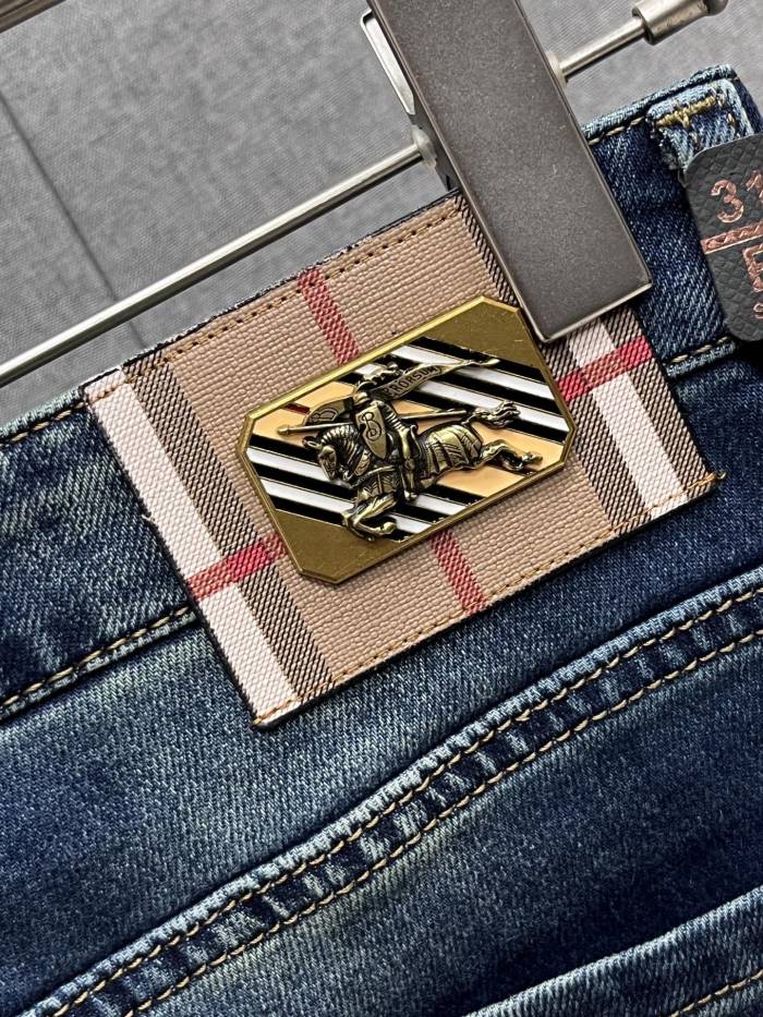 Burberry New Men Jeans Size 29-38