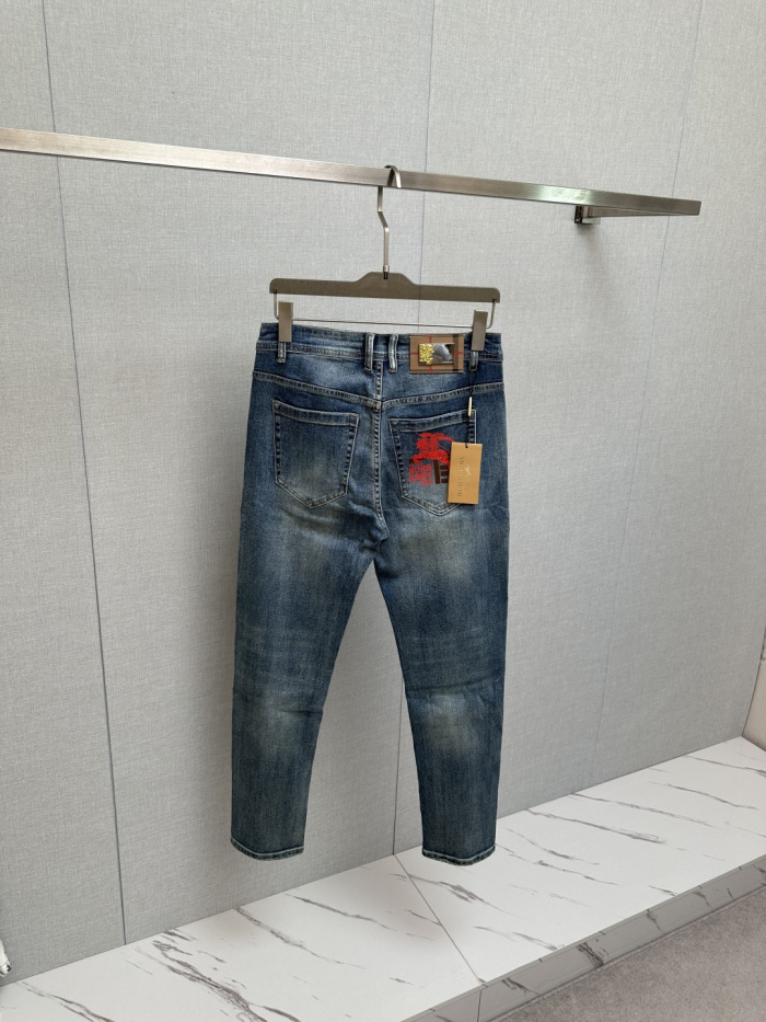 Burberry New Men Jeans Size 29-38