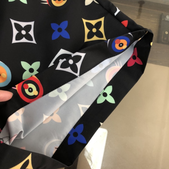 Louis Vuitton Beach Shorts Size M-XXXL