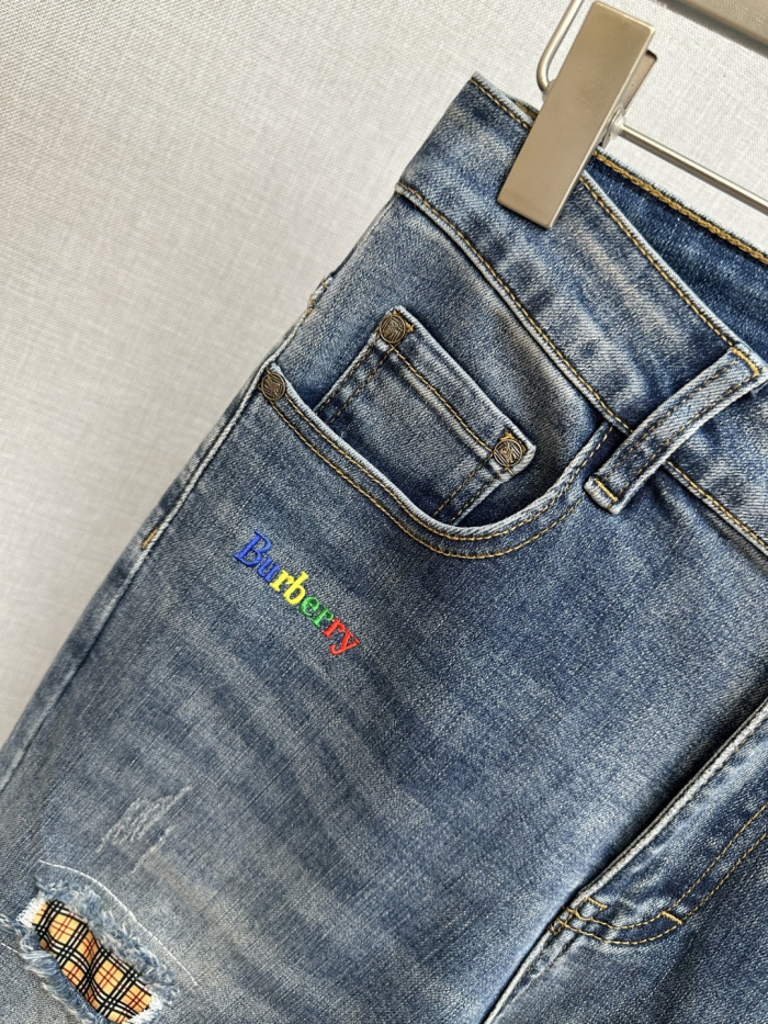 Burberry New Men Jeans Size 29-38