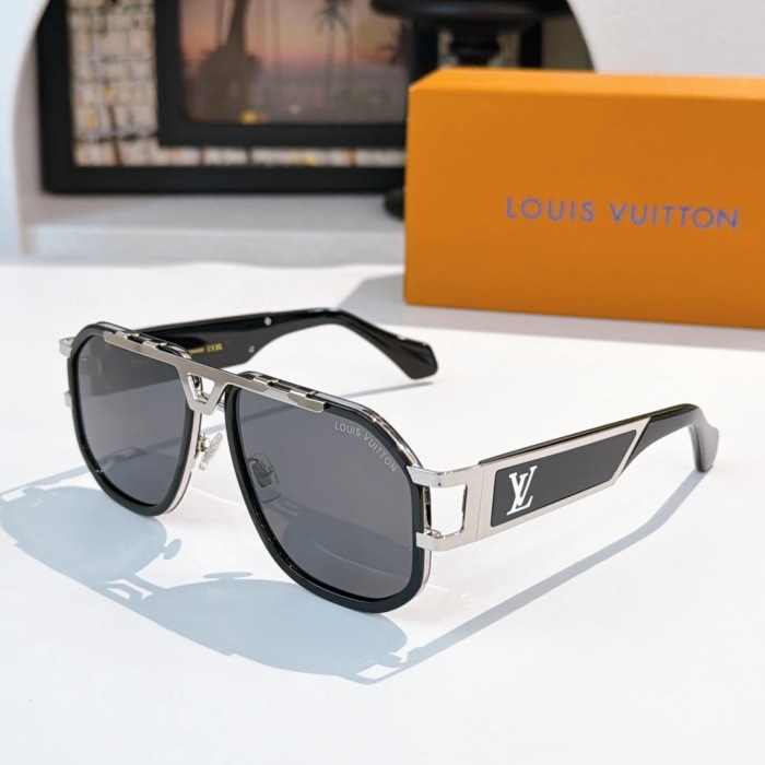 Louis Vuitton Z1657LU Sunglasses