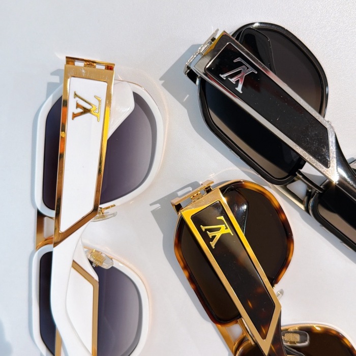 Louis Vuitton Z1657LU Sunglasses